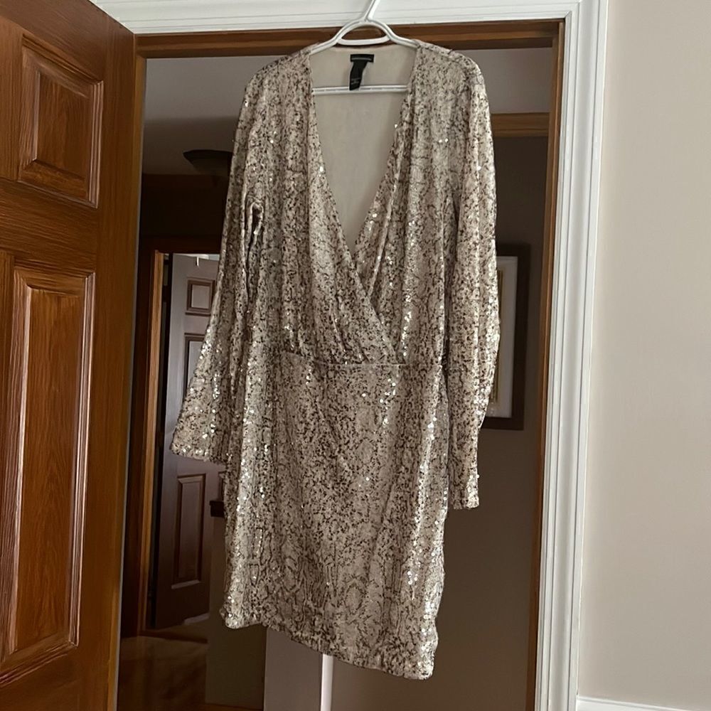 Shimmering Sequined Dress - NEVER WORN!